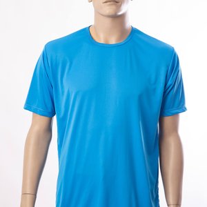 Camiseta básica azul turquesa.